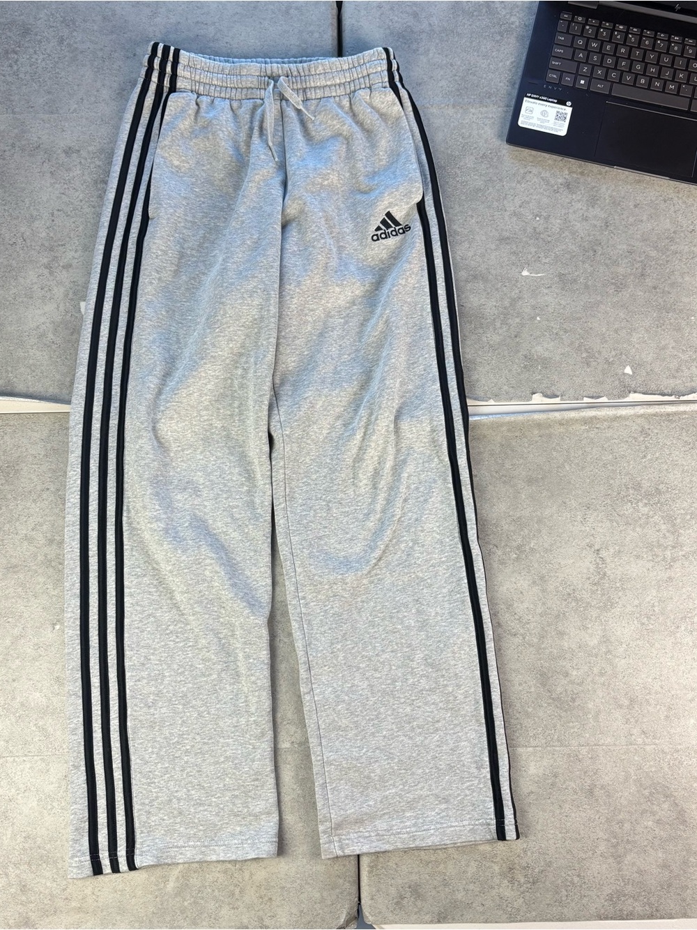 Y2k gray 3 stripe adidas wide leg baggy sweatpants